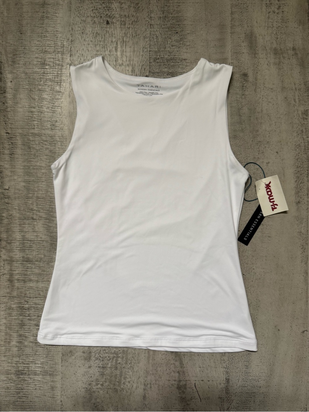 Tahari NWT White Sleeveless Top Minimalist Basic